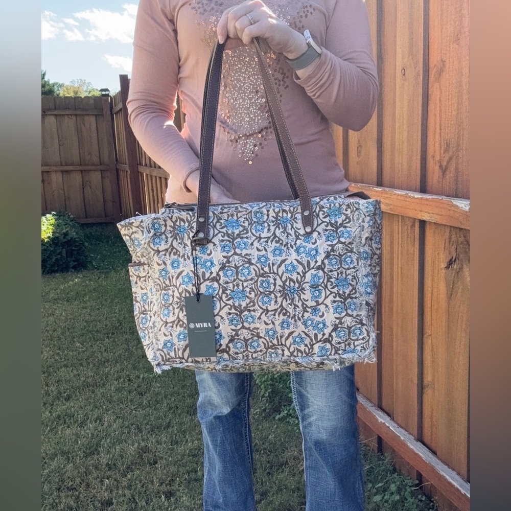 Myra Bag-San Ysidro Falls Floral Weekender Bag - Picture 9 of 15